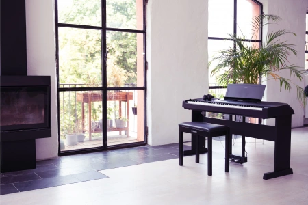 Цифровое пианино Yamaha DGX670B